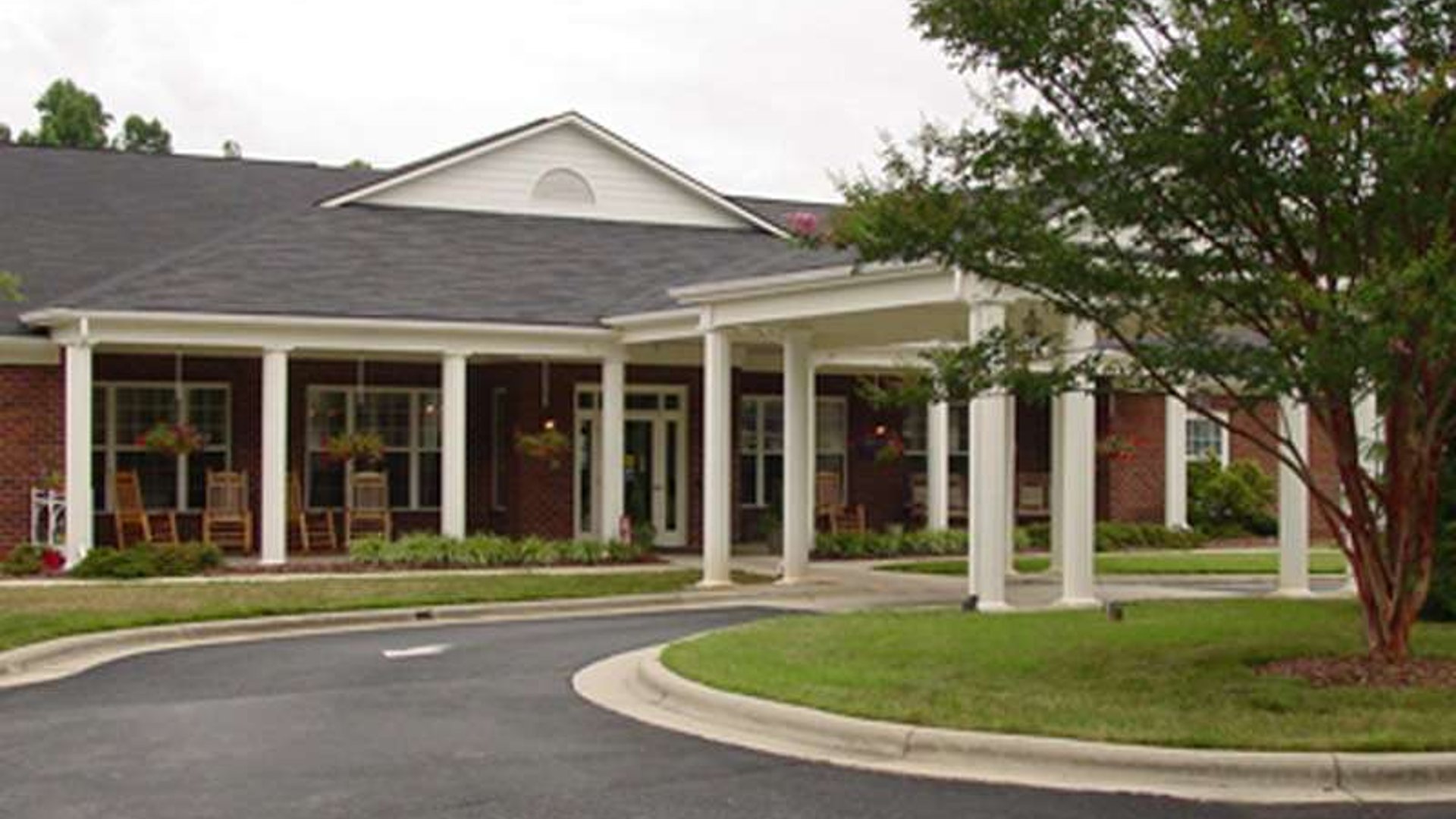 System.Collections.Generic.List`1[AFS.Common.Models.Photo] - Image 1