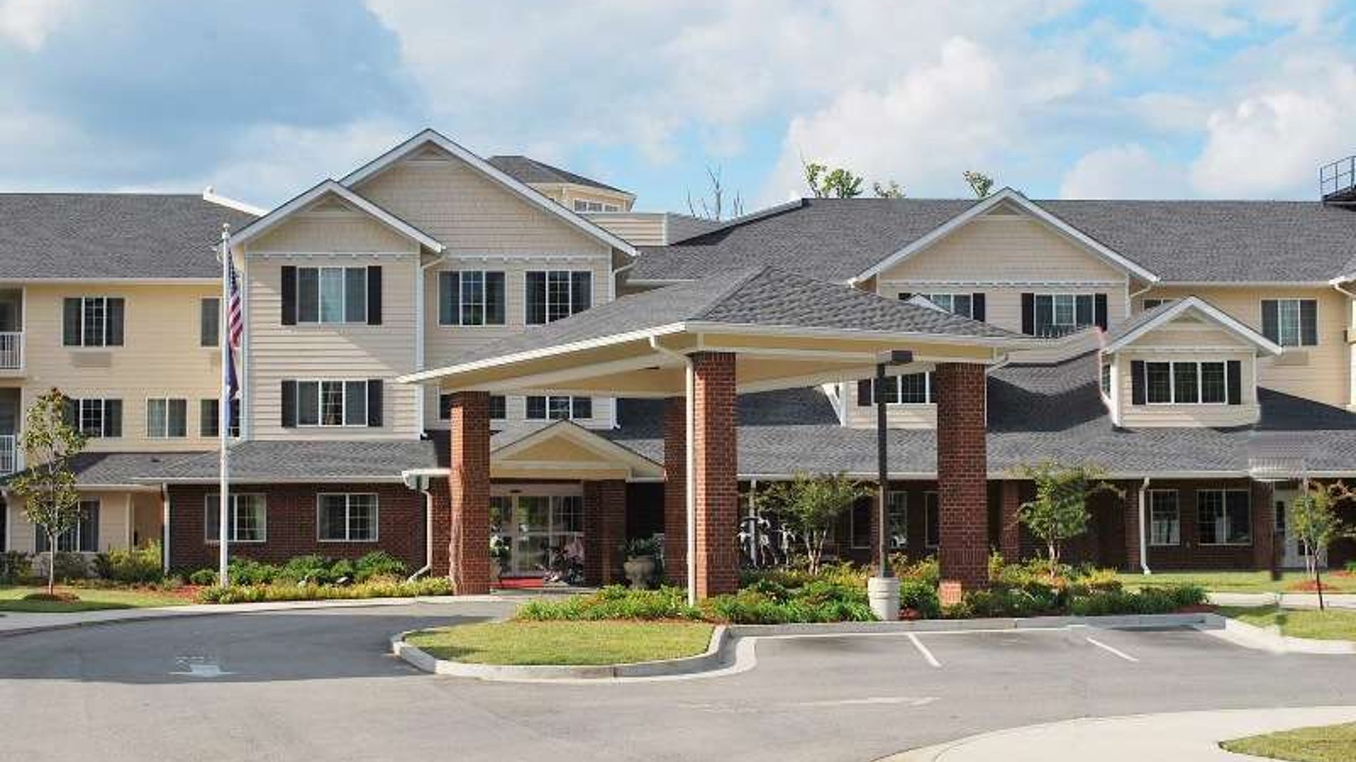 System.Collections.Generic.List`1[AFS.Common.Models.Photo] - Image 1