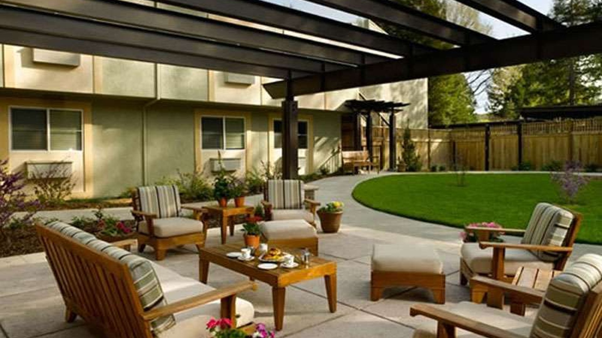 System.Collections.Generic.List`1[AFS.Common.Models.Photo] - Image 2