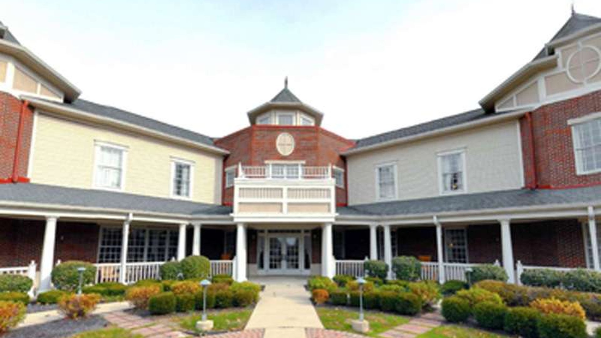 System.Collections.Generic.List`1[AFS.Common.Models.Photo] - Image 1