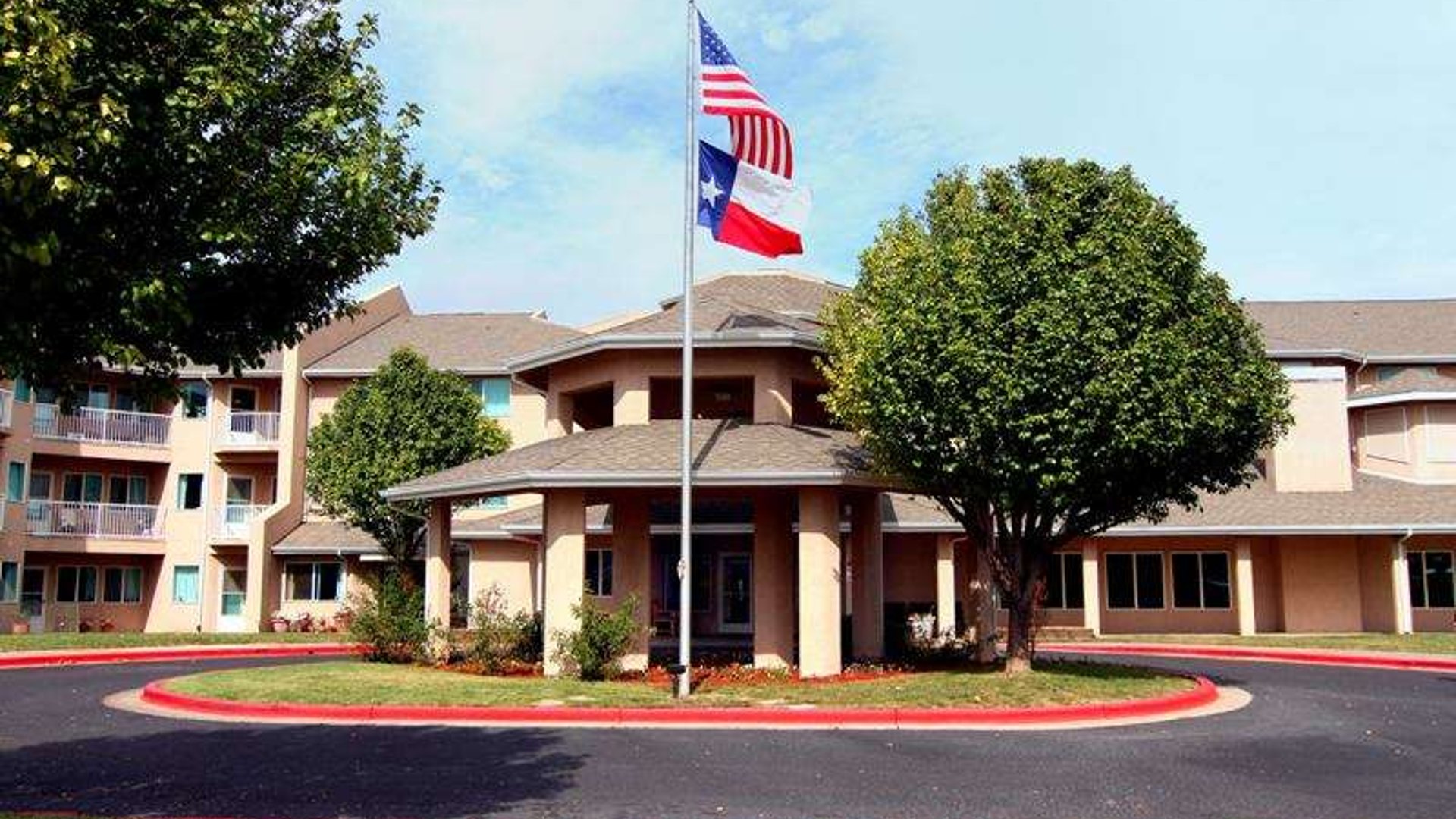 System.Collections.Generic.List`1[AFS.Common.Models.Photo] - Image 1