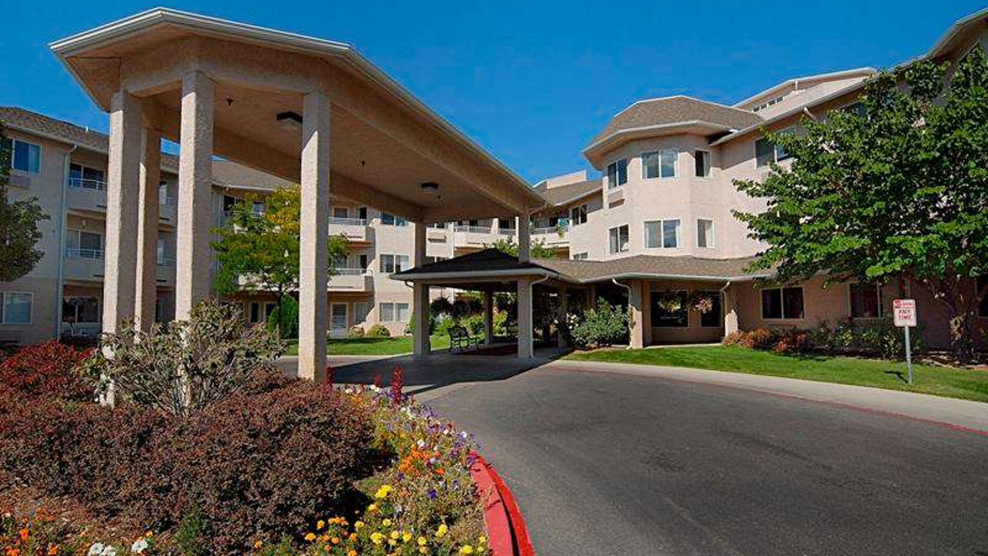 System.Collections.Generic.List`1[AFS.Common.Models.Photo] - Image 1