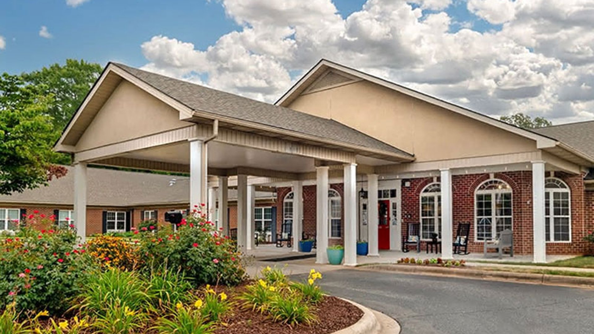 System.Collections.Generic.List`1[AFS.Common.Models.Photo] - Image 1