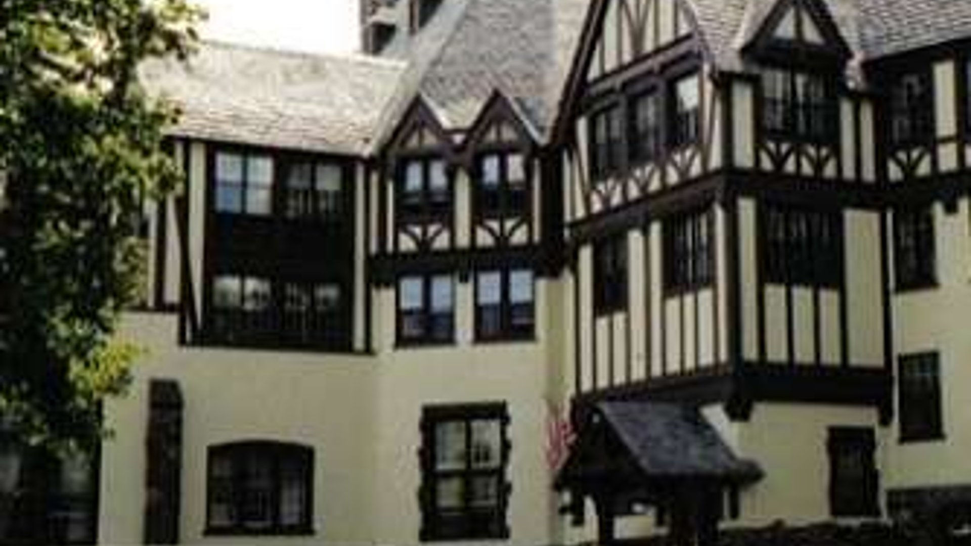 System.Collections.Generic.List`1[AFS.Common.Models.Photo] - Image 1