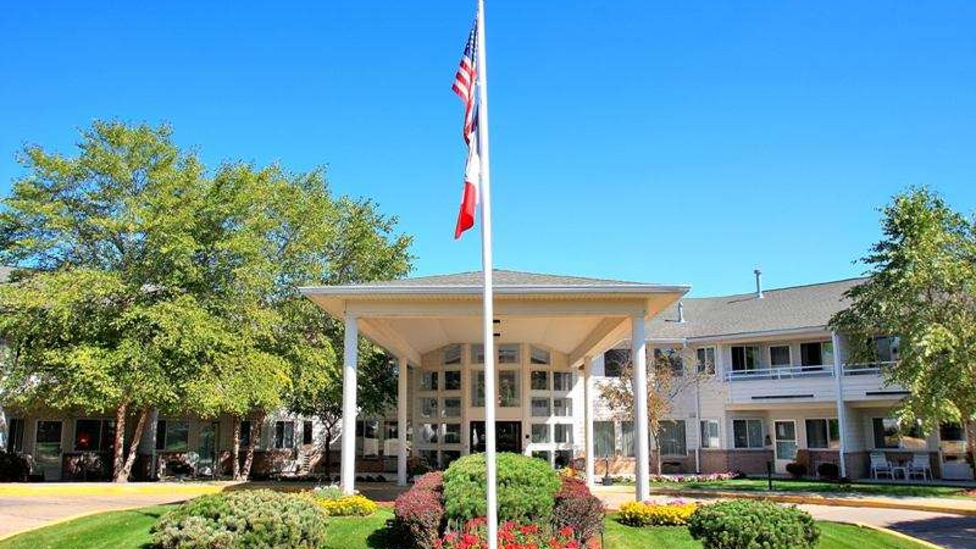 System.Collections.Generic.List`1[AFS.Common.Models.Photo] - Image 1