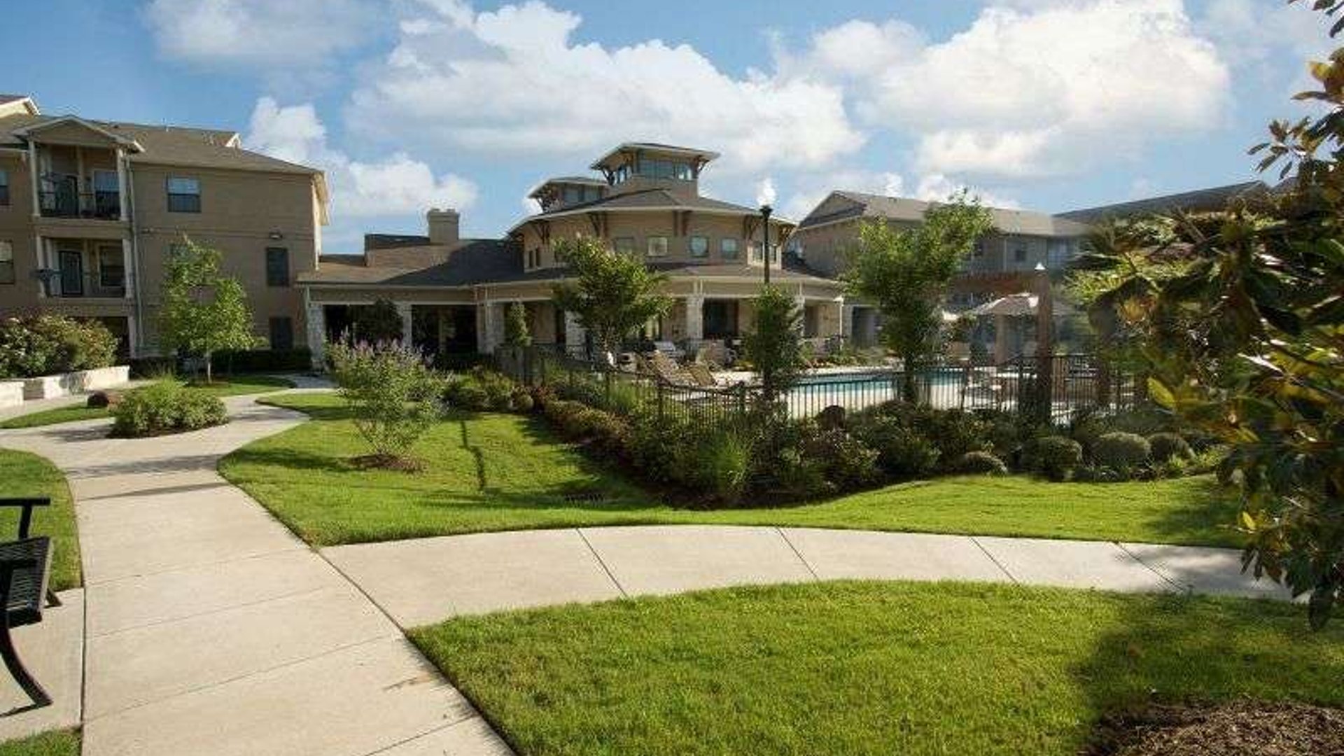 System.Collections.Generic.List`1[AFS.Common.Models.Photo] - Image 1