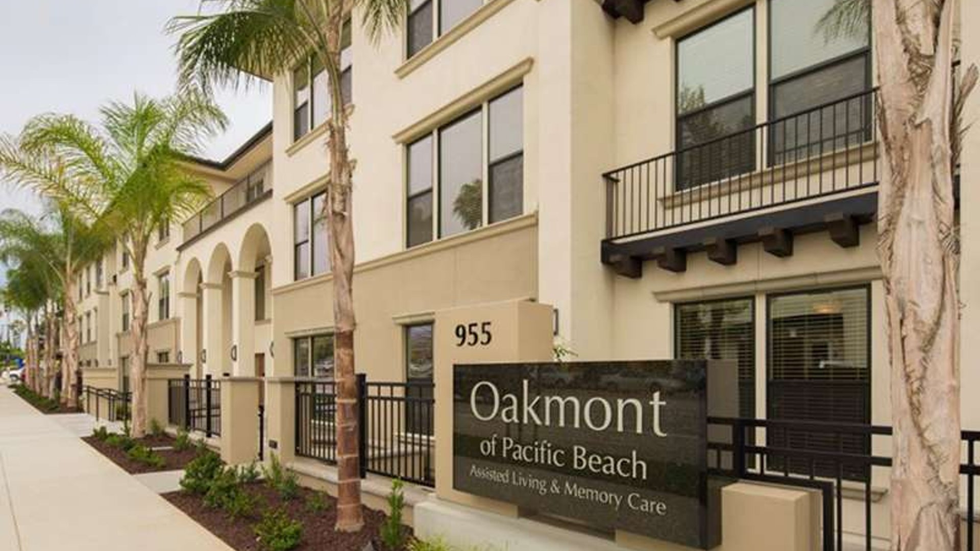 System.Collections.Generic.List`1[AFS.Common.Models.Photo] - Image 1