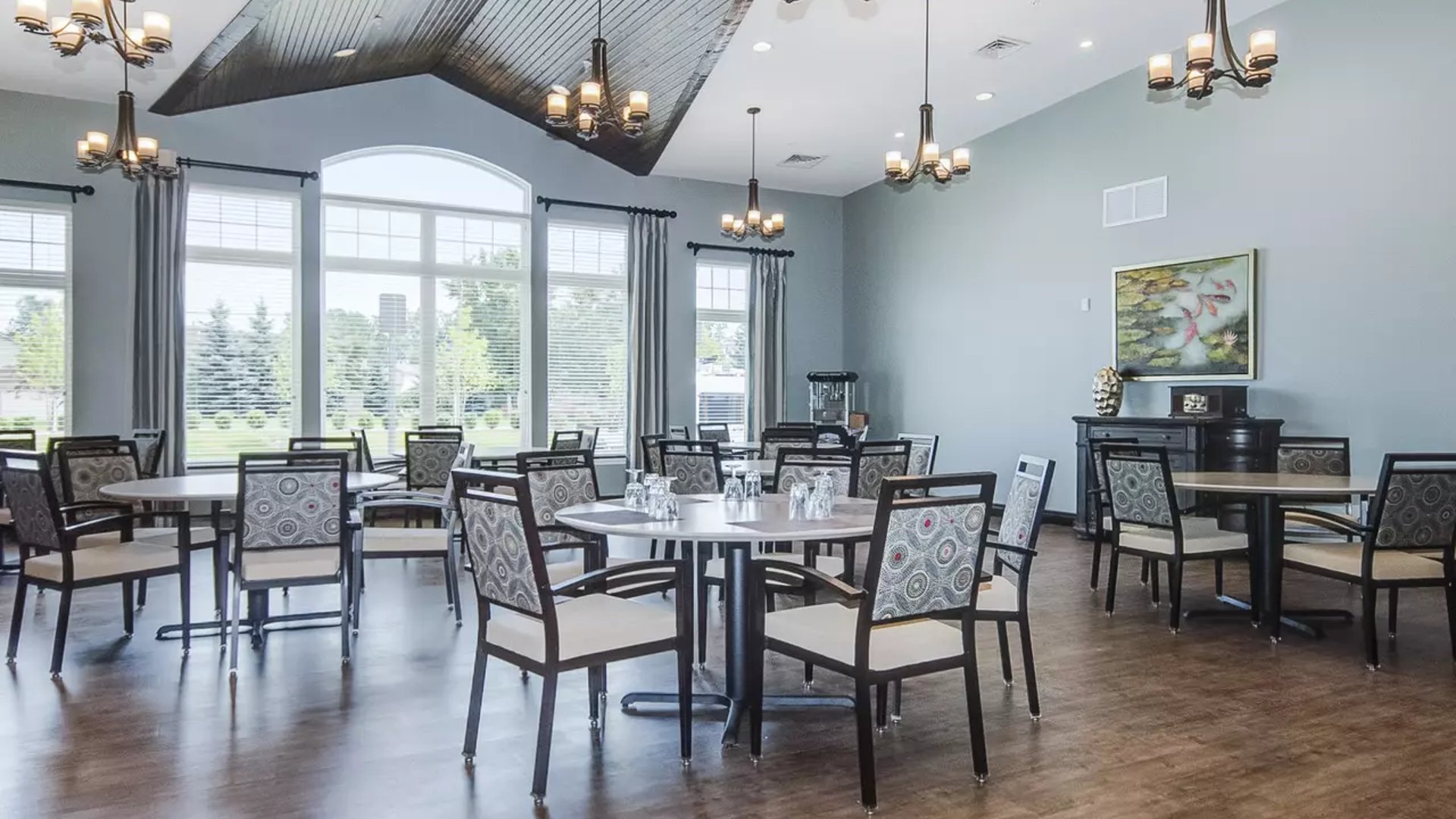 System.Collections.Generic.List`1[AFS.Common.Models.Photo] - Image 4