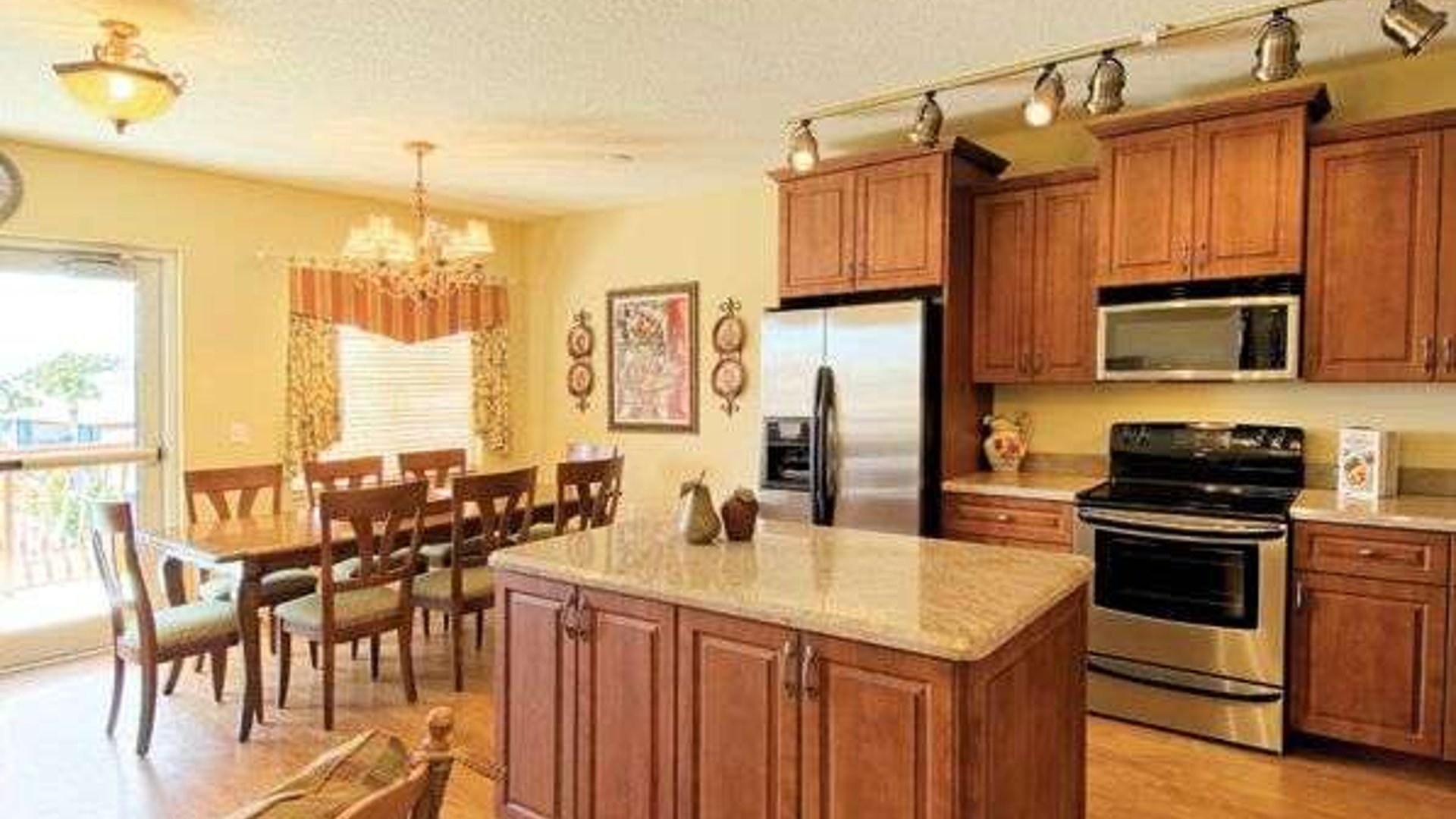 System.Collections.Generic.List`1[AFS.Common.Models.Photo] - Image 3