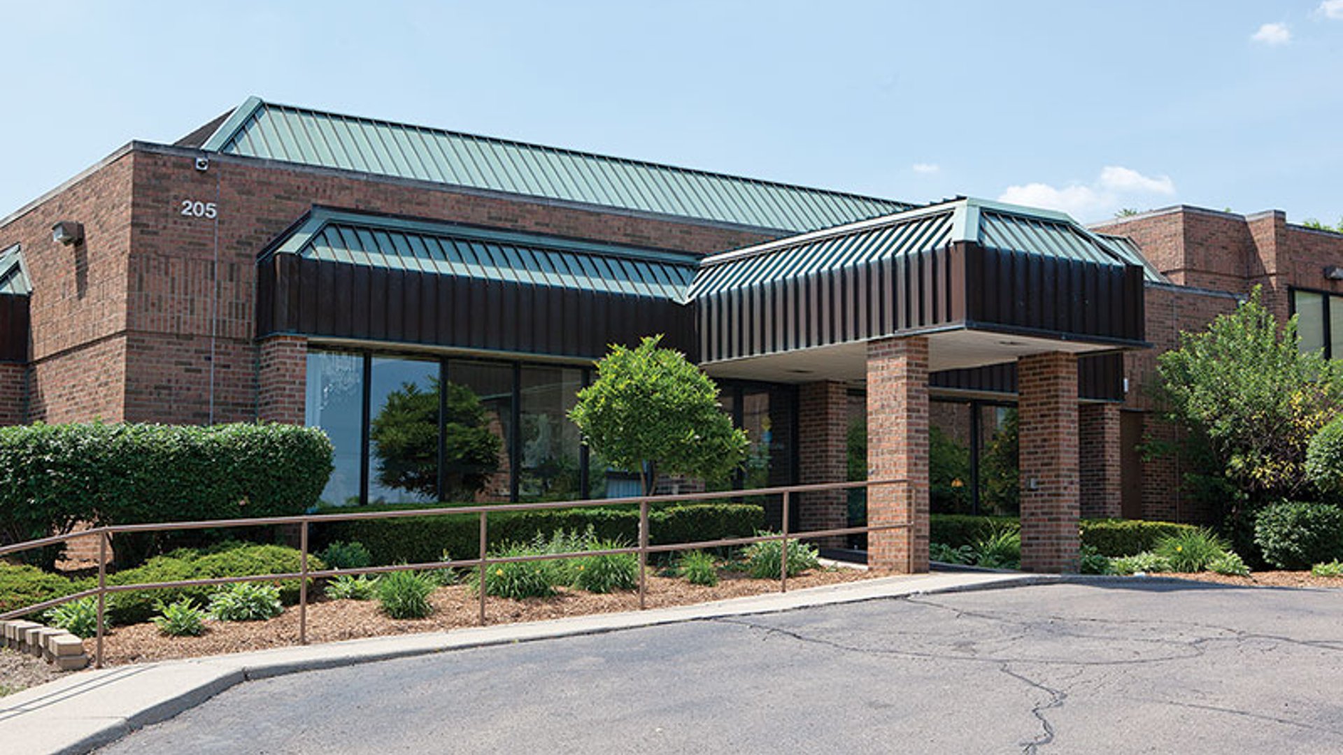 System.Collections.Generic.List`1[AFS.Common.Models.Photo] - Image 1