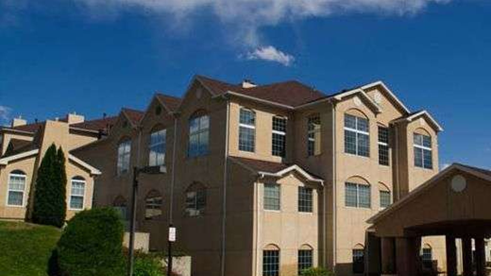 System.Collections.Generic.List`1[AFS.Common.Models.Photo] - Image 1