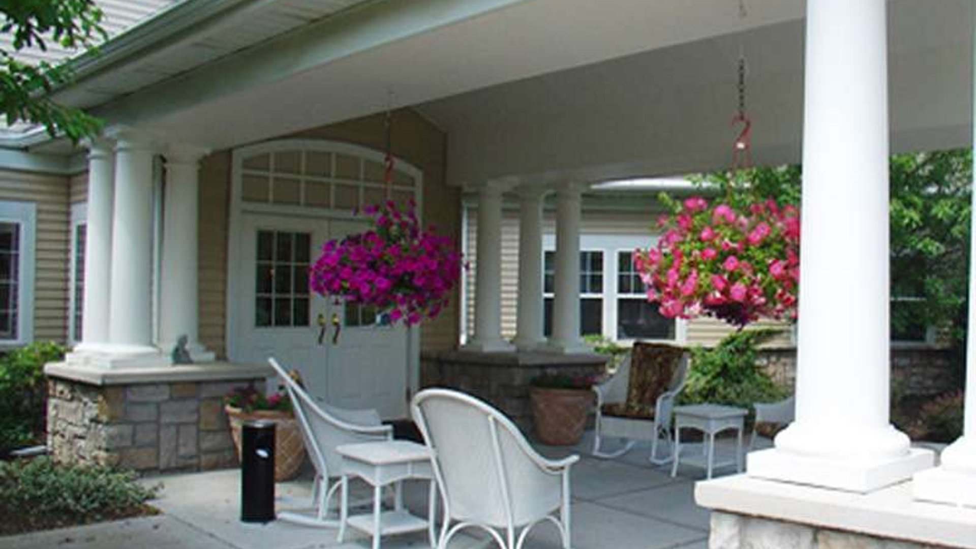 System.Collections.Generic.List`1[AFS.Common.Models.Photo] - Image 2