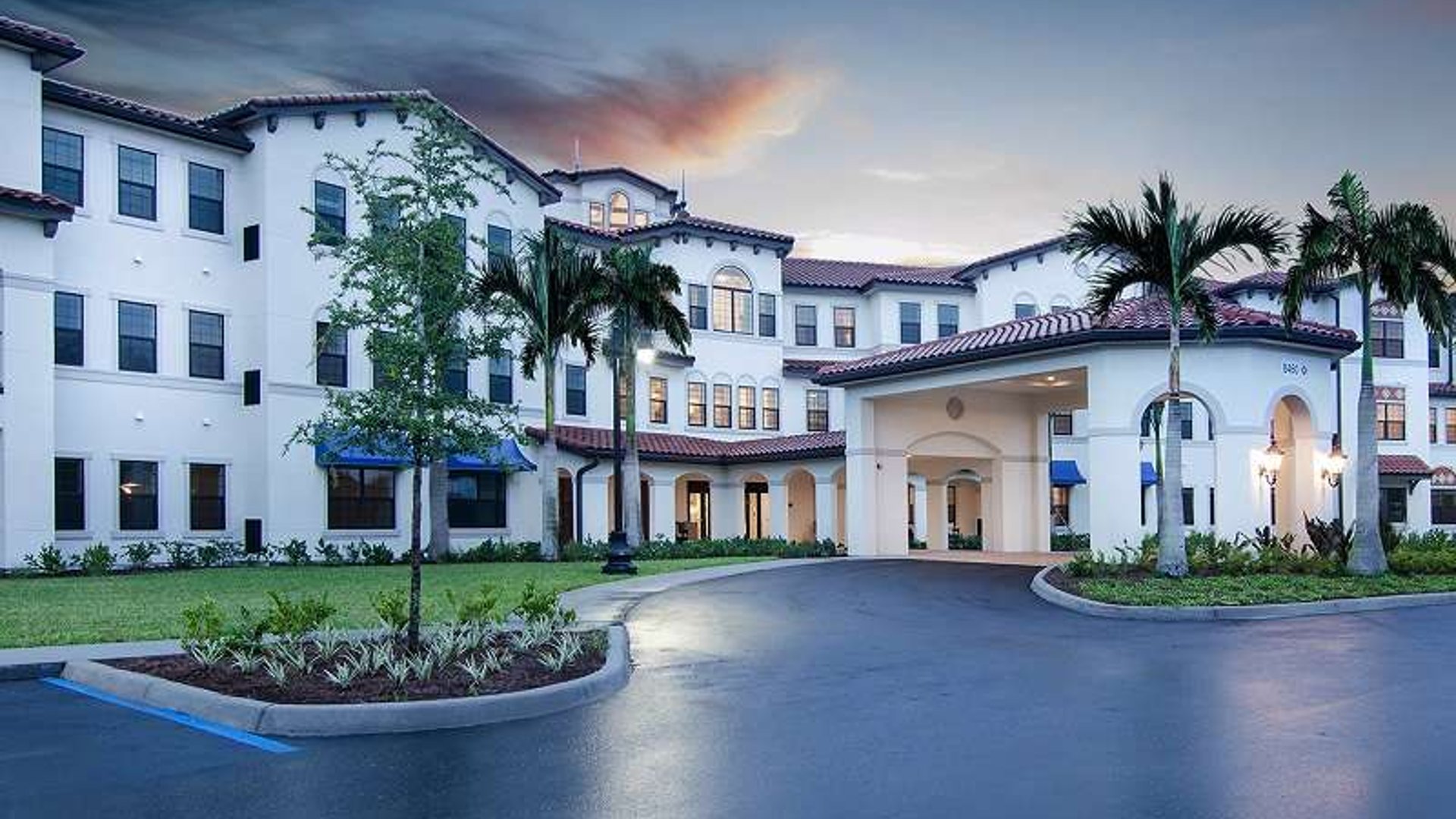 System.Collections.Generic.List`1[AFS.Common.Models.Photo] - Image 1