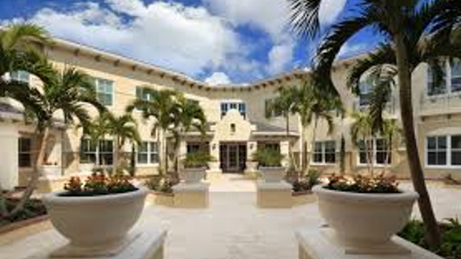 System.Collections.Generic.List`1[AFS.Common.Models.Photo] - Image 1