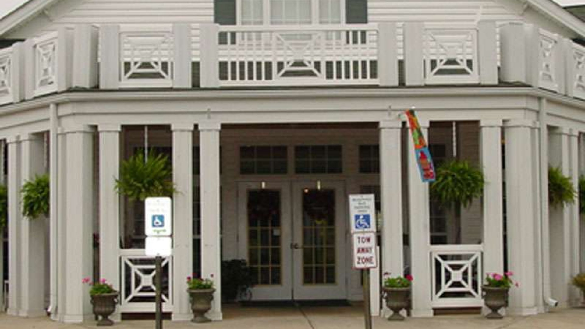 System.Collections.Generic.List`1[AFS.Common.Models.Photo] - Image 1