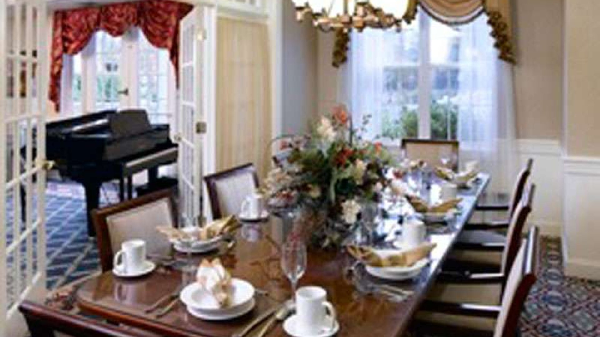 System.Collections.Generic.List`1[AFS.Common.Models.Photo] - Image 5