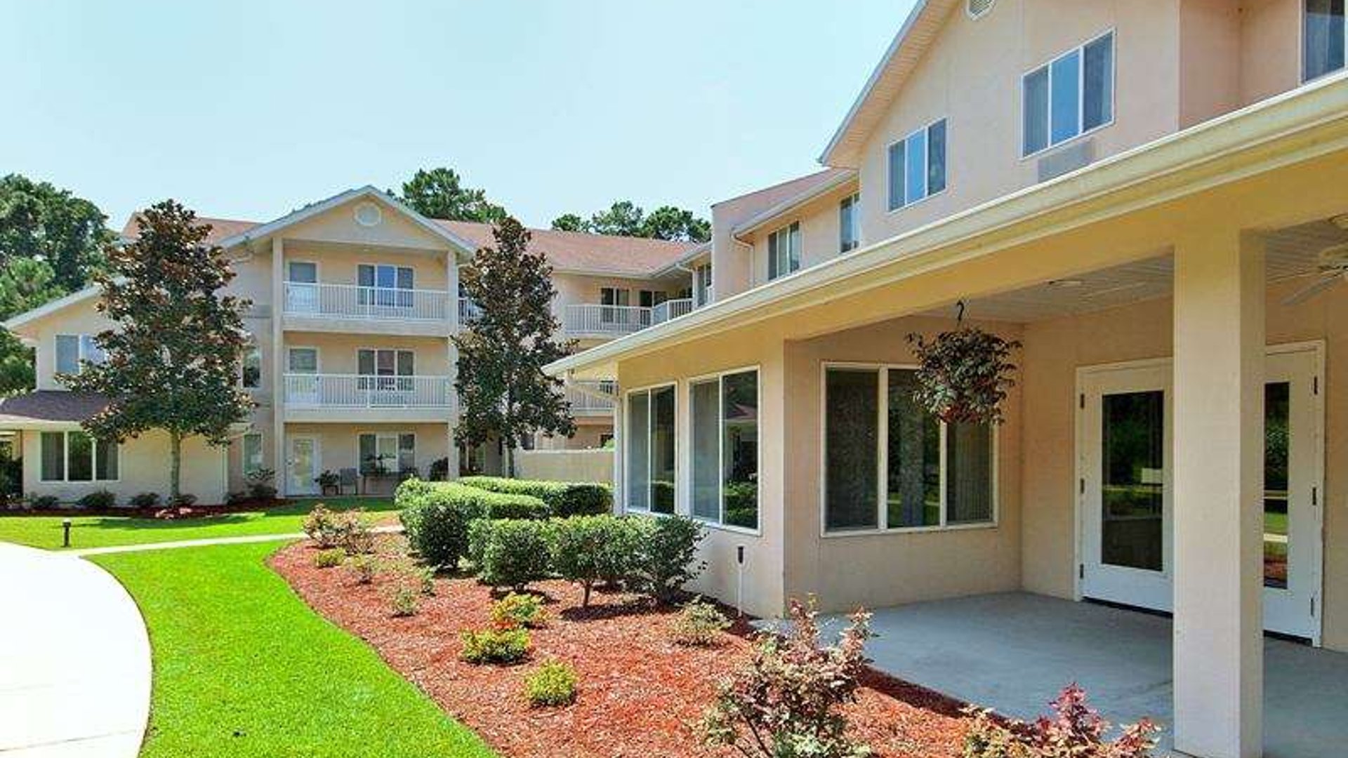 System.Collections.Generic.List`1[AFS.Common.Models.Photo] - Image 1