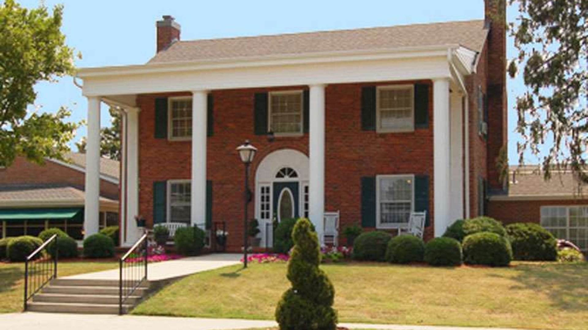 System.Collections.Generic.List`1[AFS.Common.Models.Photo] - Image 1