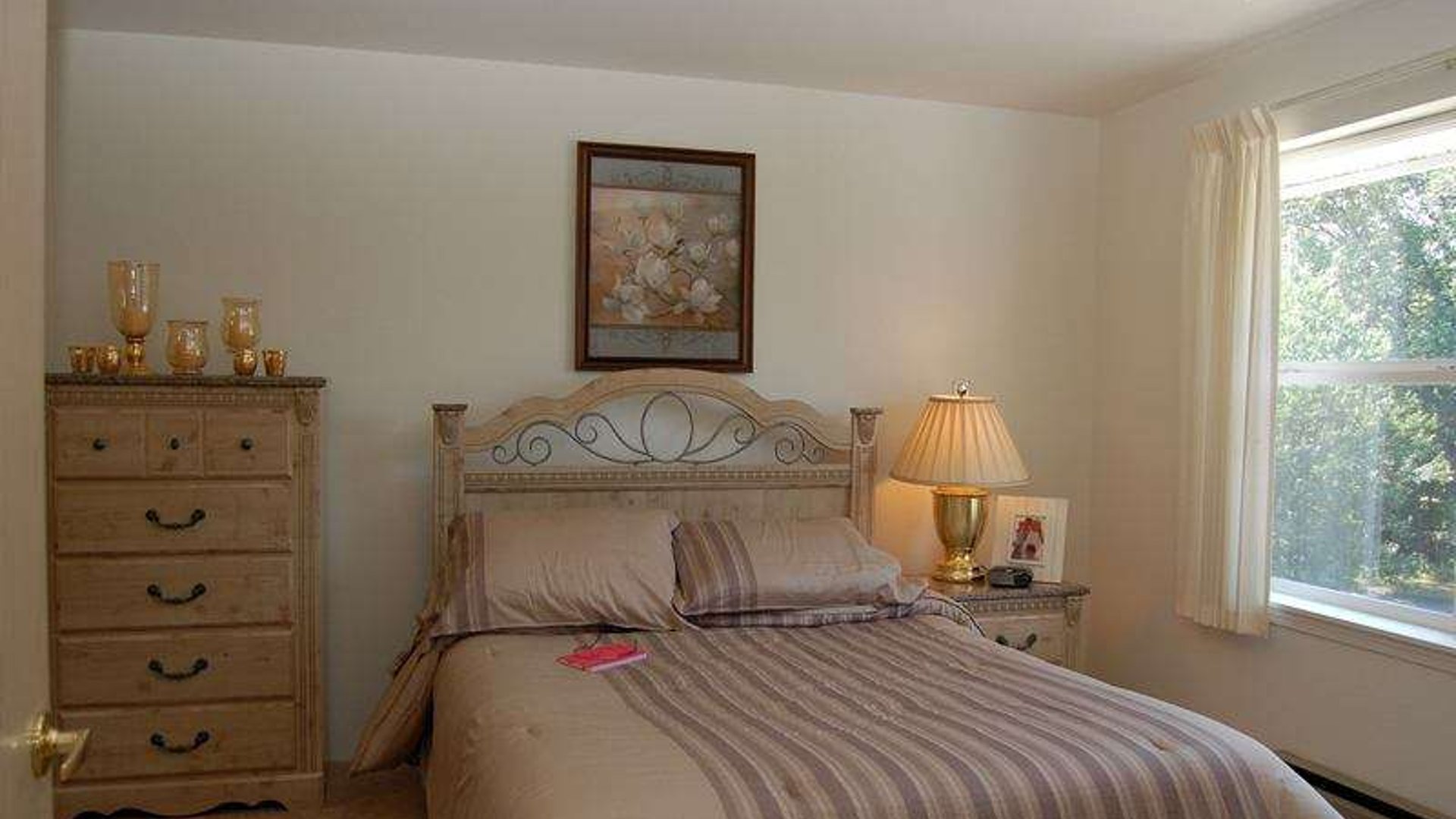 System.Collections.Generic.List`1[AFS.Common.Models.Photo] - Image 5