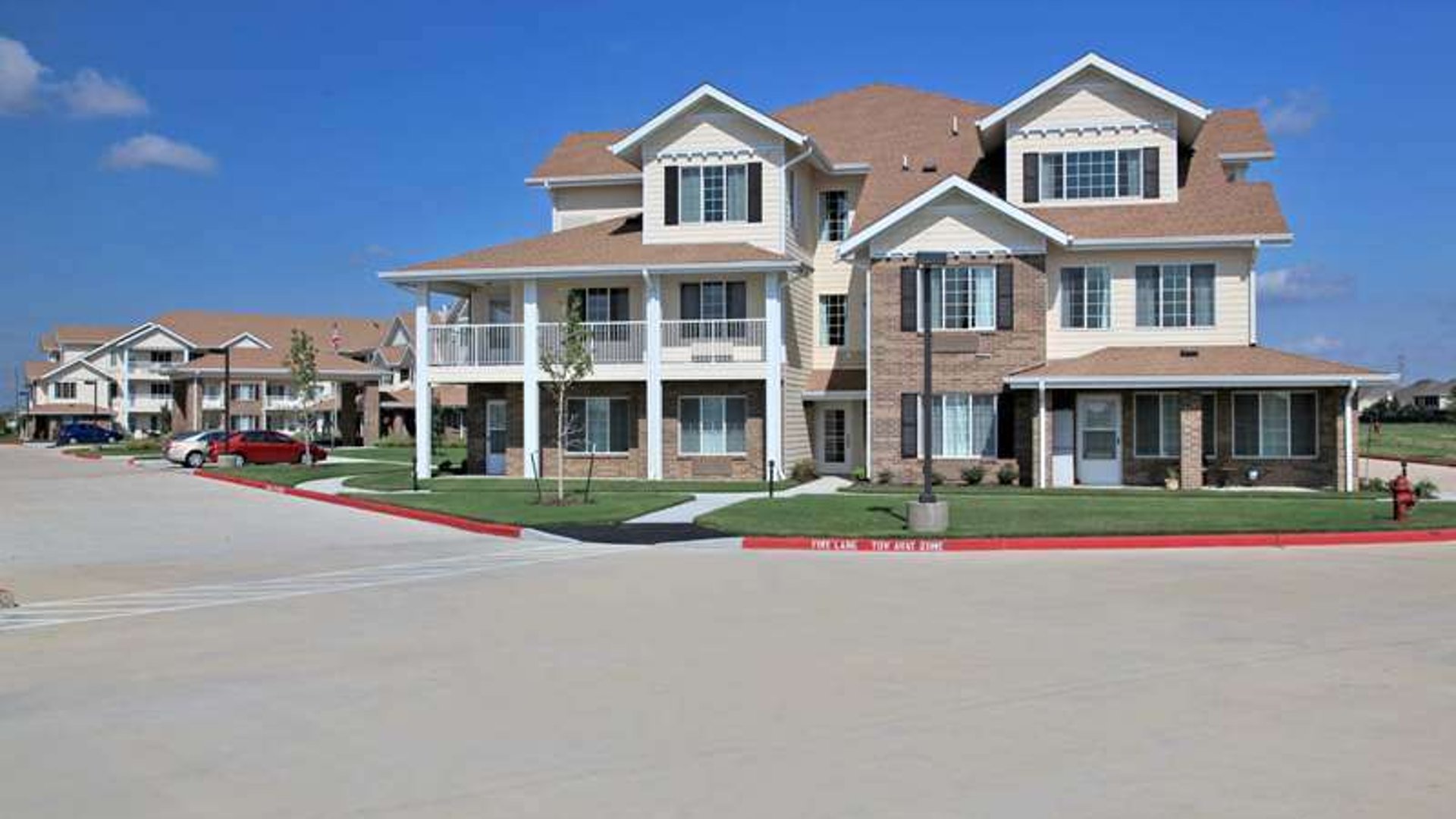 System.Collections.Generic.List`1[AFS.Common.Models.Photo] - Image 1