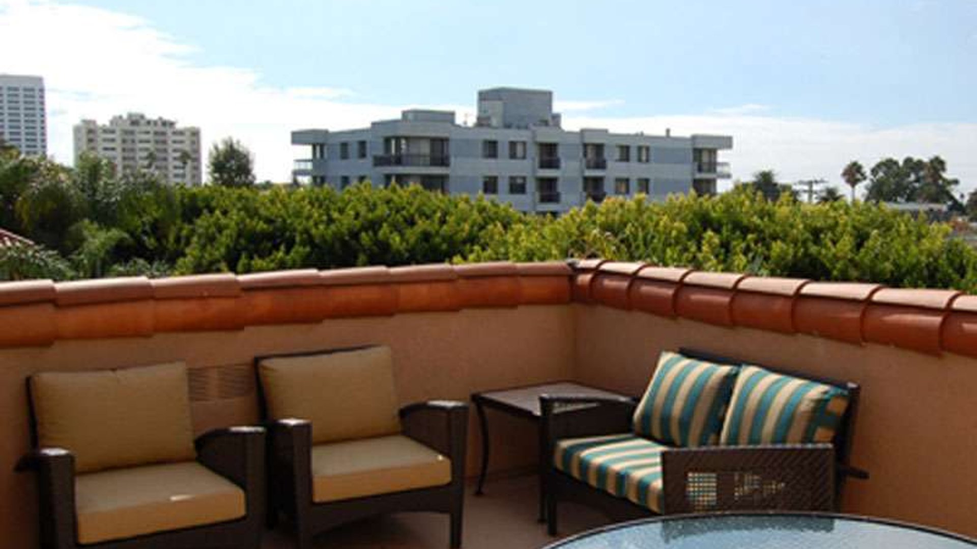 System.Collections.Generic.List`1[AFS.Common.Models.Photo] - Image 2