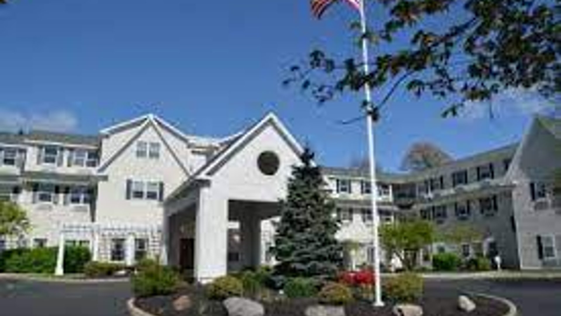 System.Collections.Generic.List`1[AFS.Common.Models.Photo] - Image 1