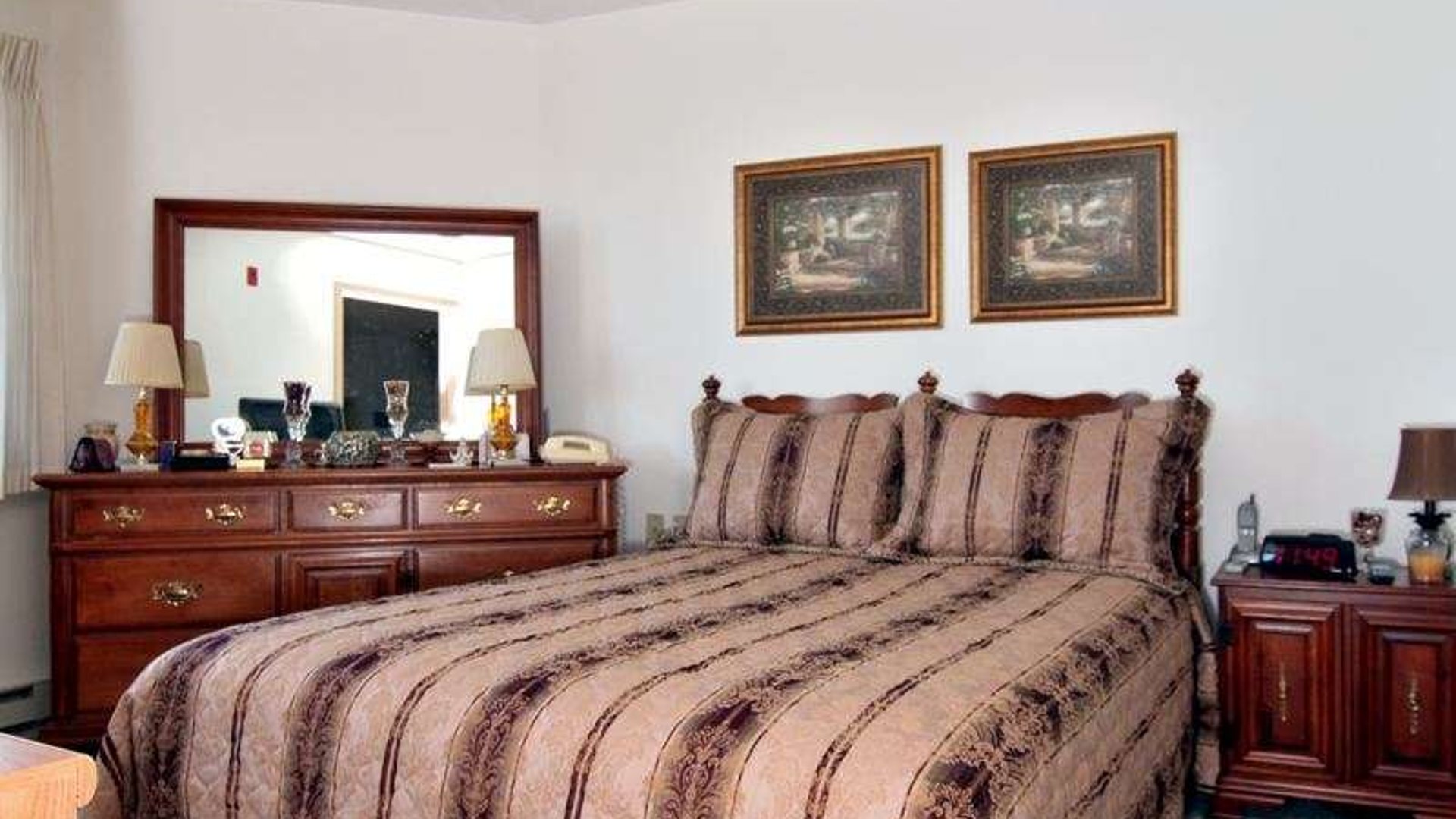 System.Collections.Generic.List`1[AFS.Common.Models.Photo] - Image 5