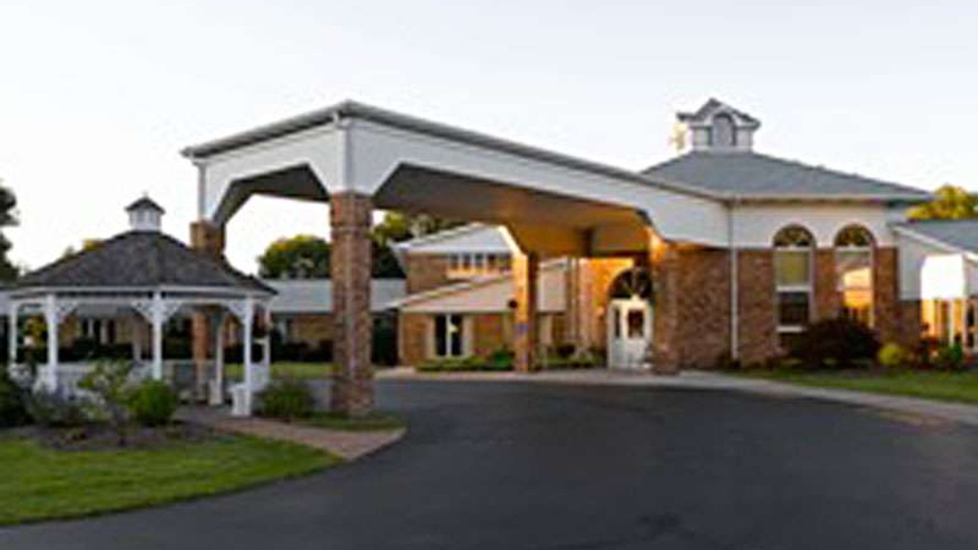 System.Collections.Generic.List`1[AFS.Common.Models.Photo] - Image 1