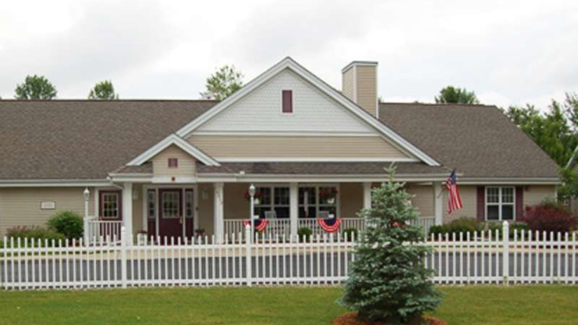 System.Collections.Generic.List`1[AFS.Common.Models.Photo] - Image 1