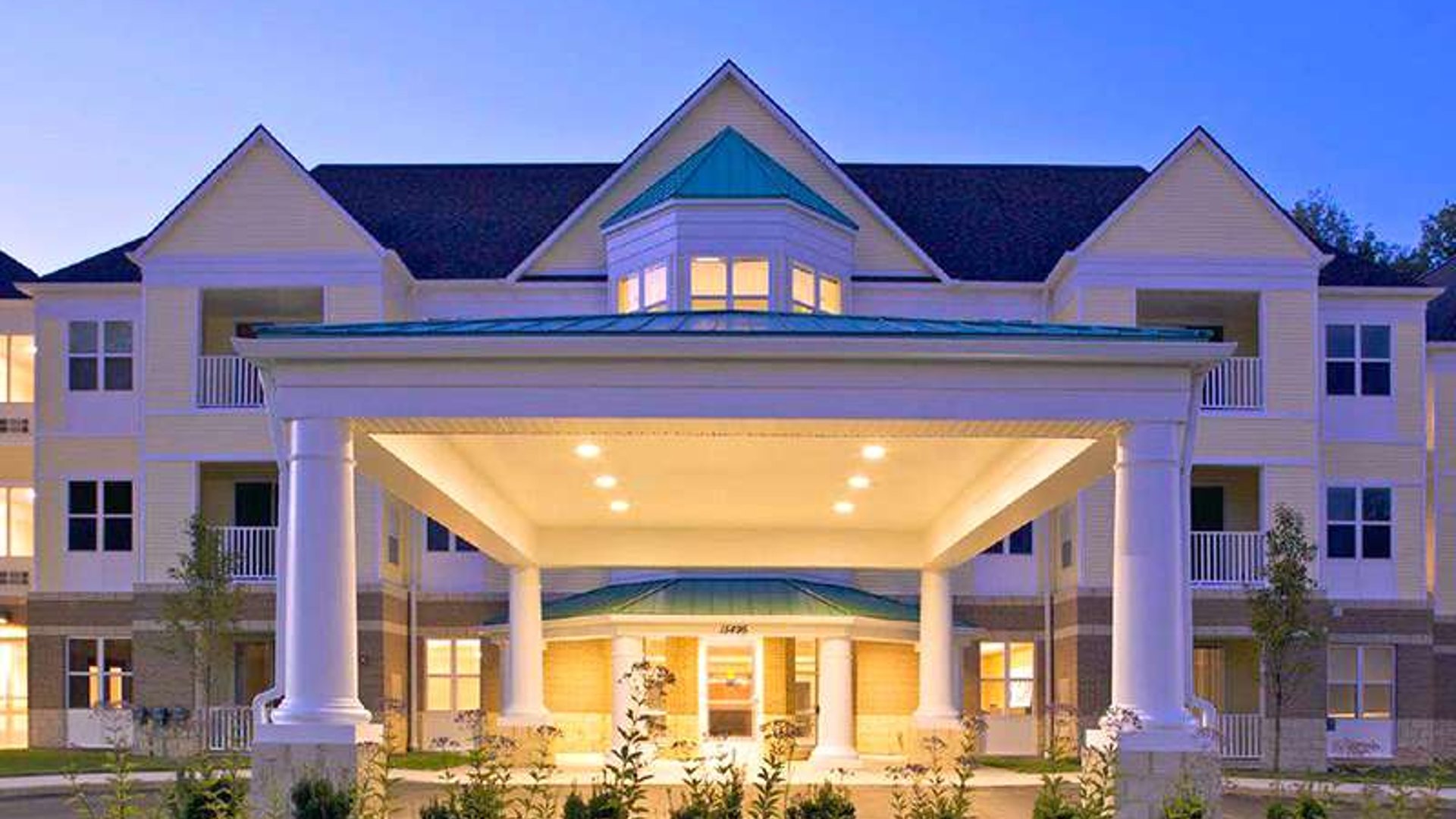 System.Collections.Generic.List`1[AFS.Common.Models.Photo] - Image 1