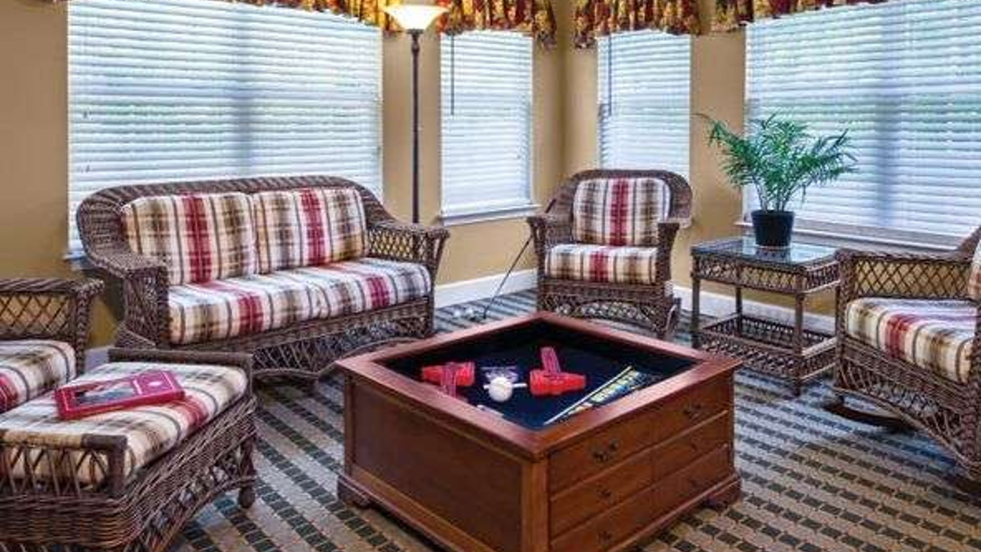 System.Collections.Generic.List`1[AFS.Common.Models.Photo] - Image 4