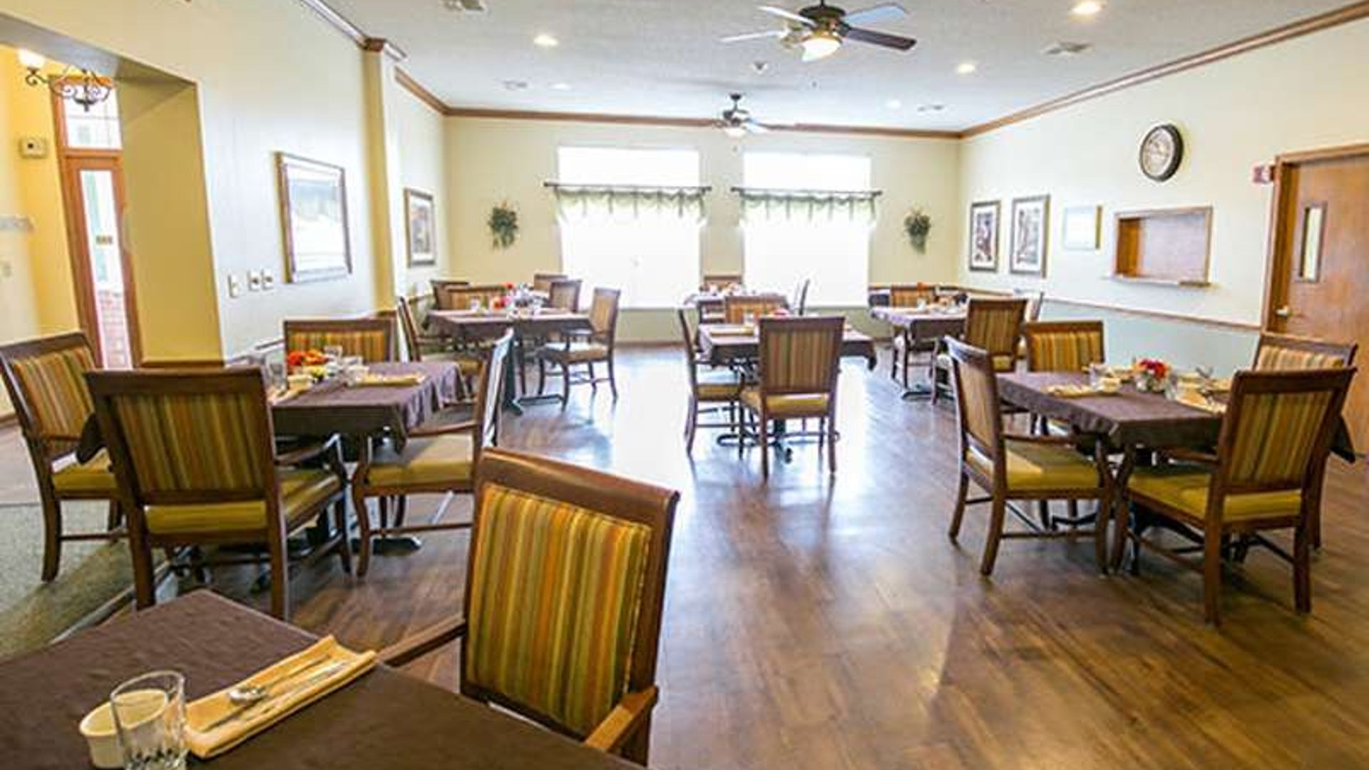 System.Collections.Generic.List`1[AFS.Common.Models.Photo] - Image 2