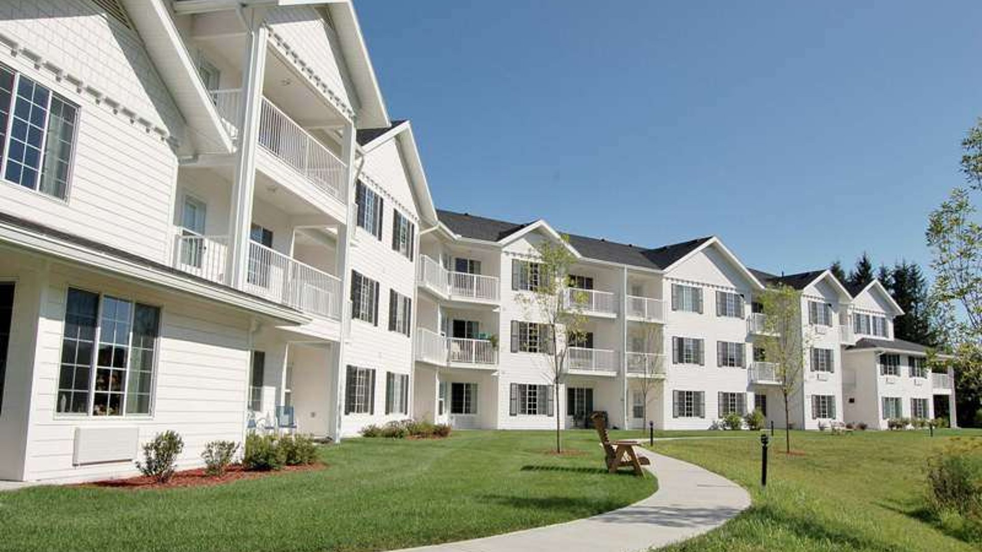 System.Collections.Generic.List`1[AFS.Common.Models.Photo] - Image 6