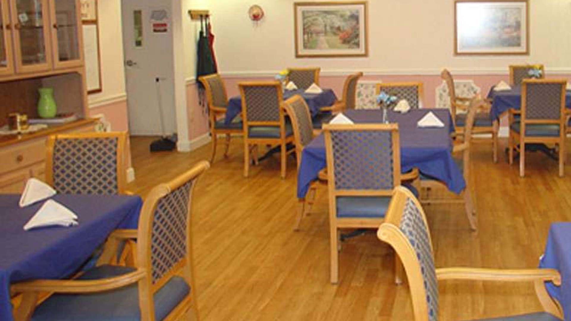 System.Collections.Generic.List`1[AFS.Common.Models.Photo] - Image 2