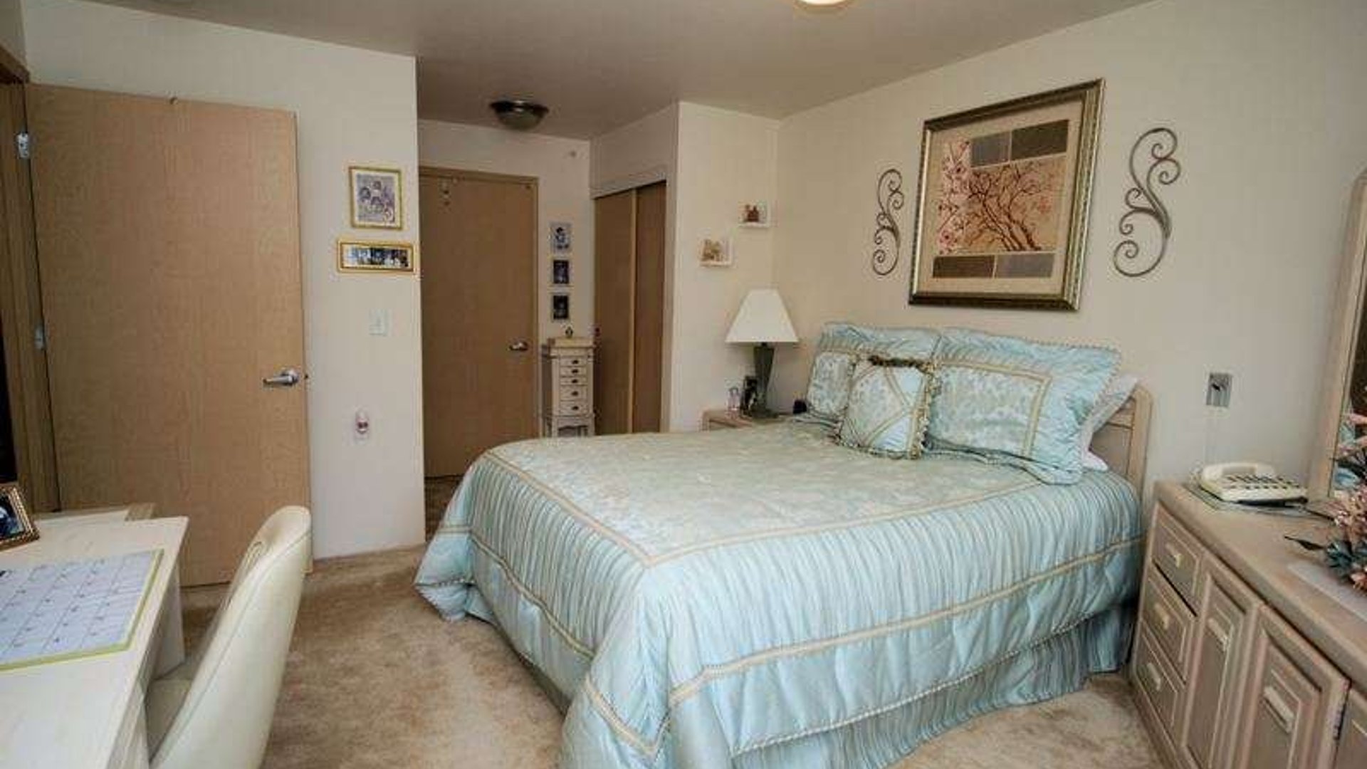 System.Collections.Generic.List`1[AFS.Common.Models.Photo] - Image 4