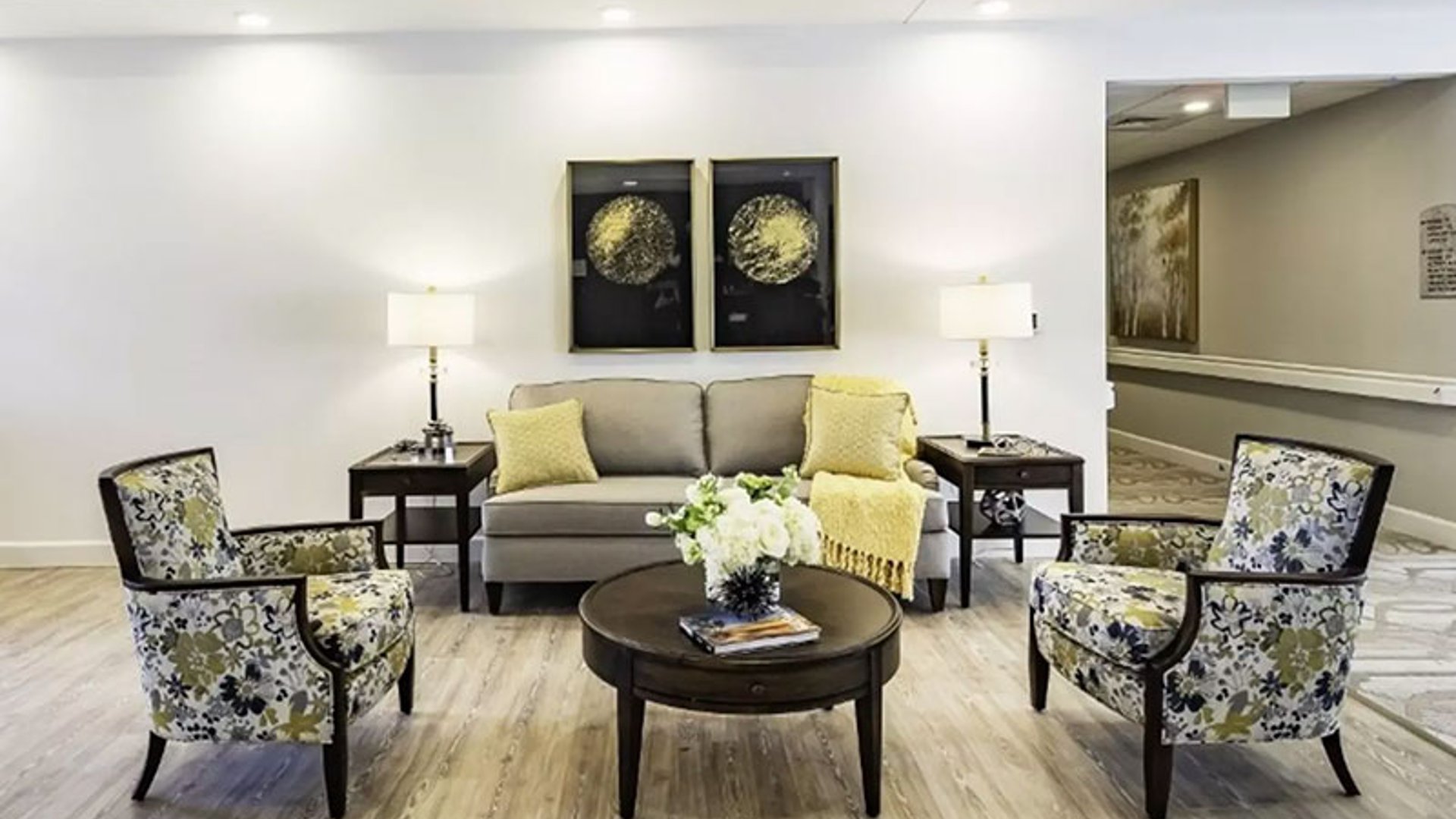 System.Collections.Generic.List`1[AFS.Common.Models.Photo] - Image 3