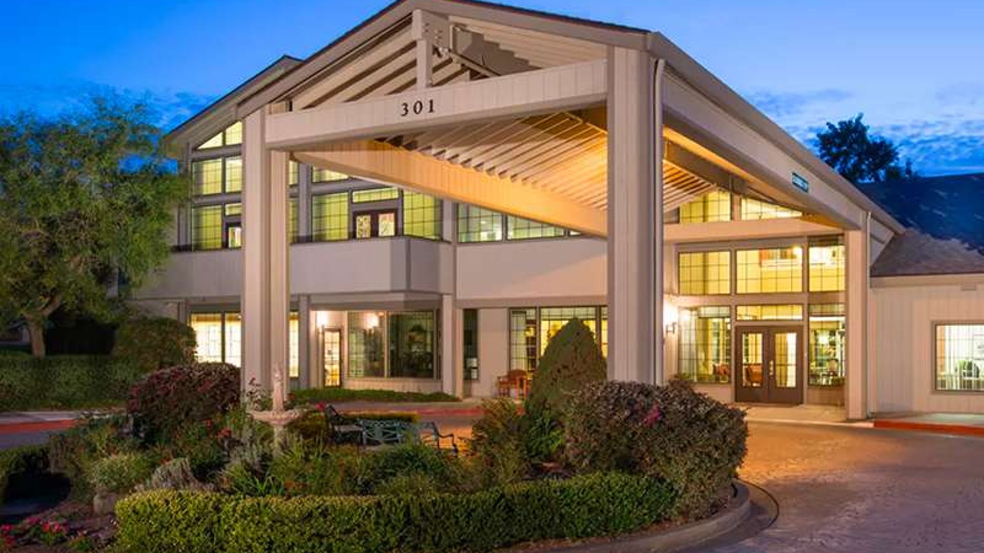 System.Collections.Generic.List`1[AFS.Common.Models.Photo] - Image 1