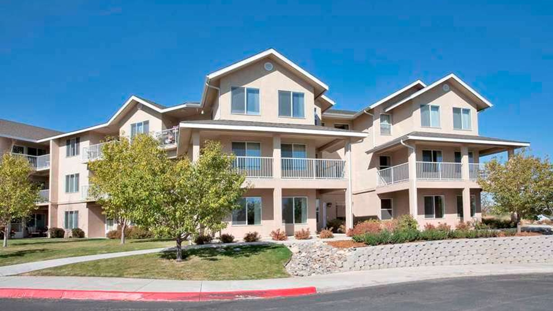 System.Collections.Generic.List`1[AFS.Common.Models.Photo] - Image 1