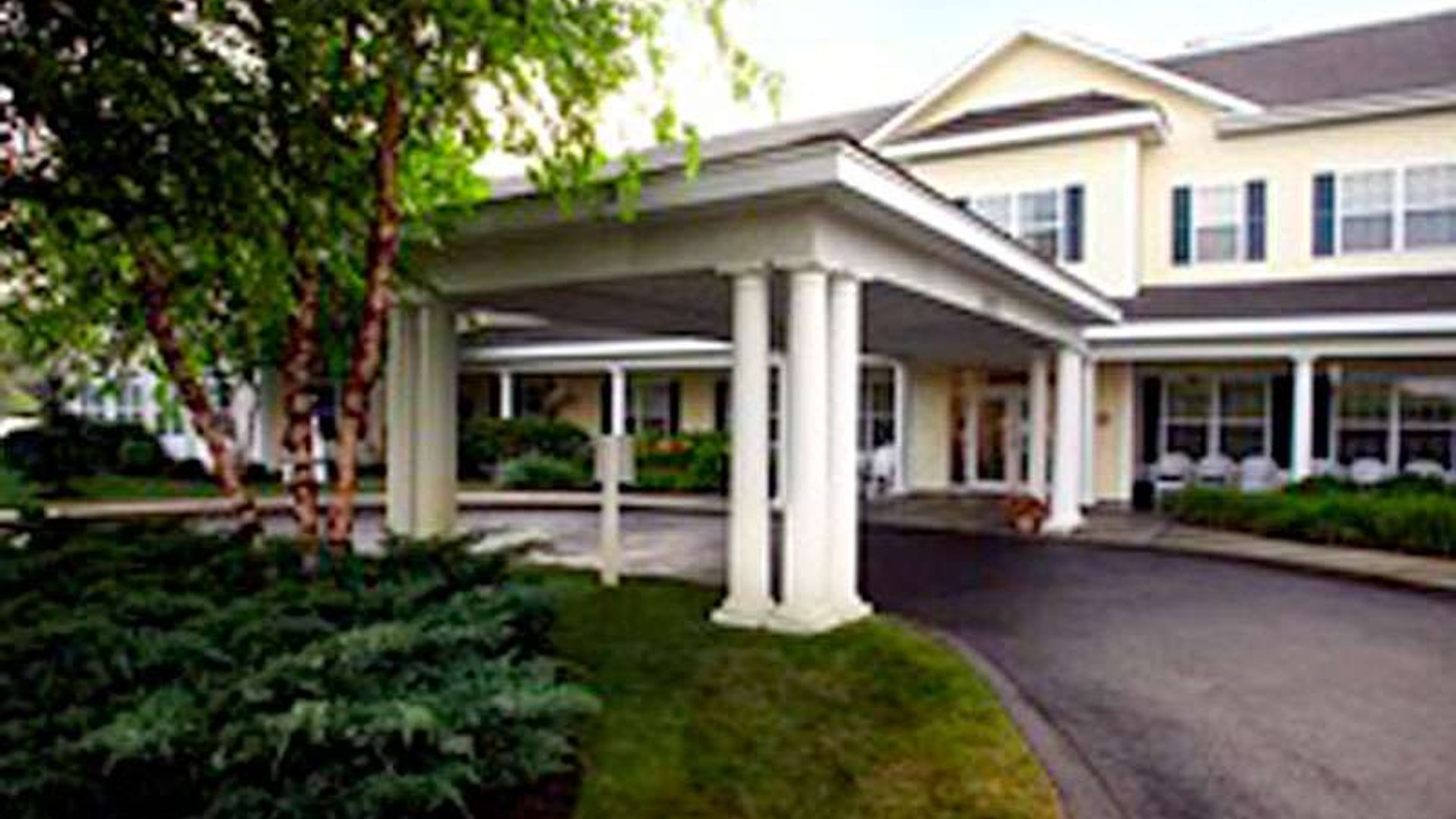 System.Collections.Generic.List`1[AFS.Common.Models.Photo] - Image 1