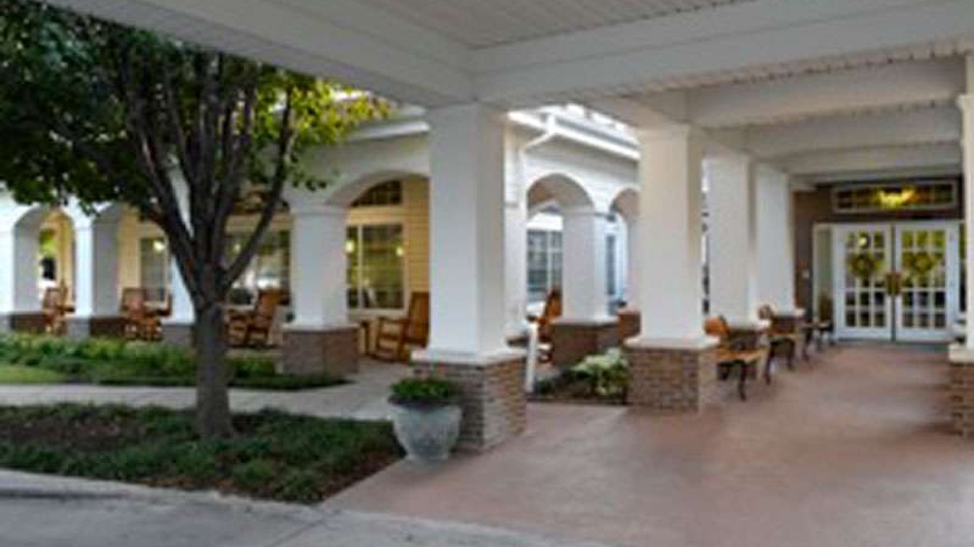 System.Collections.Generic.List`1[AFS.Common.Models.Photo] - Image 2