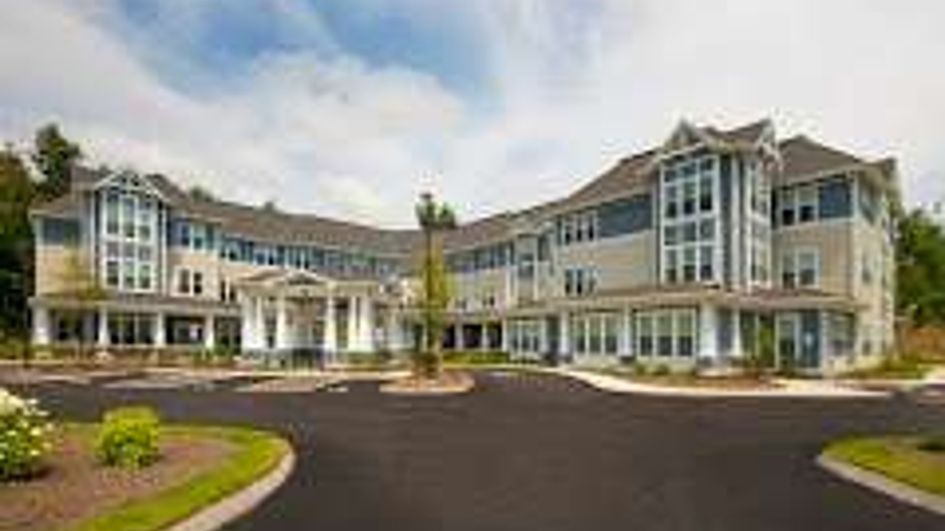 System.Collections.Generic.List`1[AFS.Common.Models.Photo] - Image 1