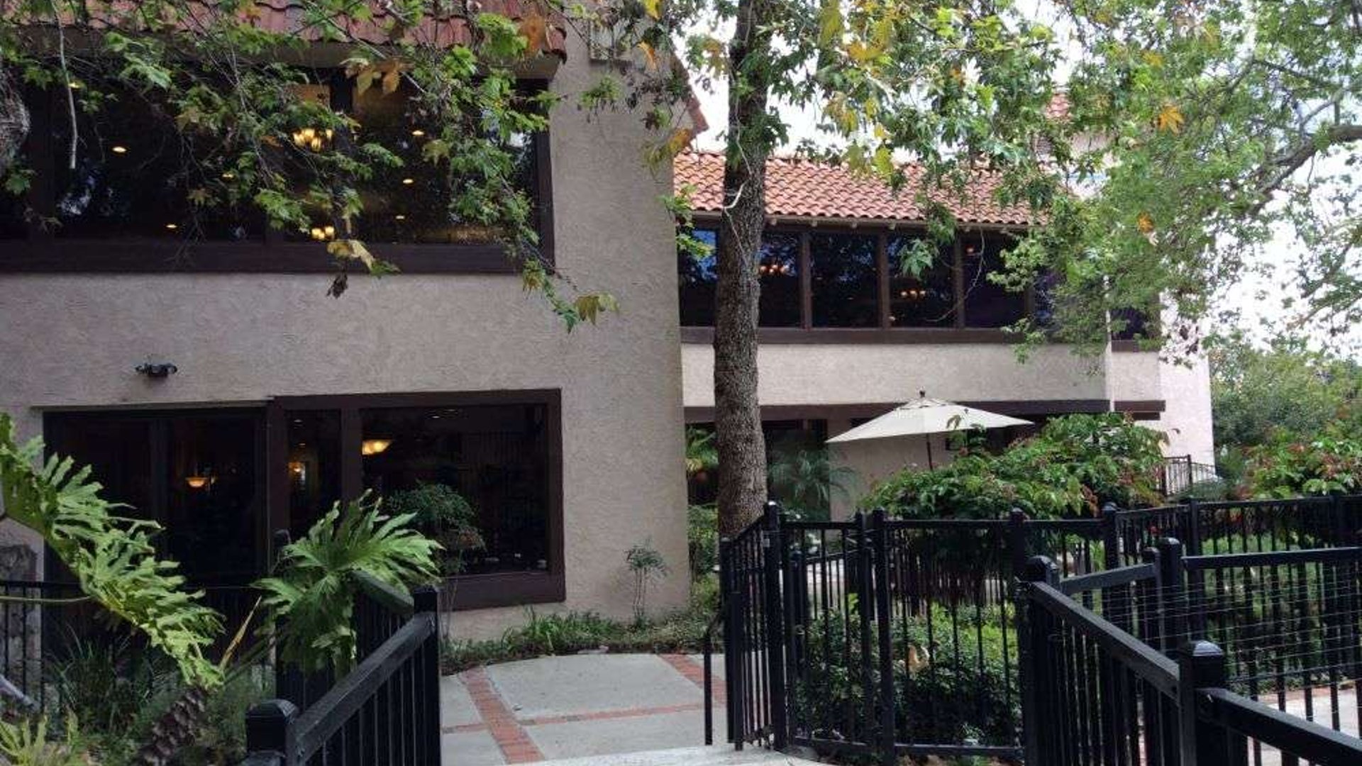 System.Collections.Generic.List`1[AFS.Common.Models.Photo] - Image 1