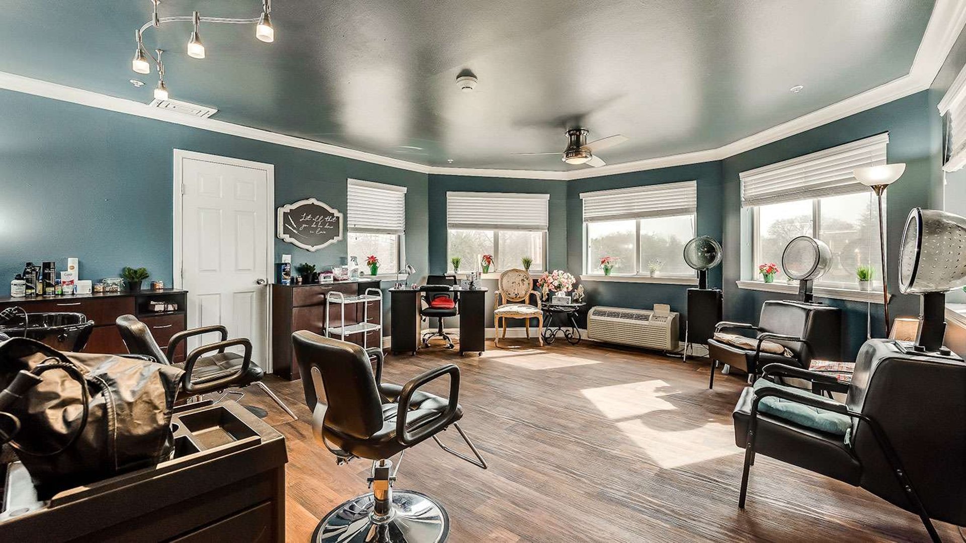 System.Collections.Generic.List`1[AFS.Common.Models.Photo] - Image 6