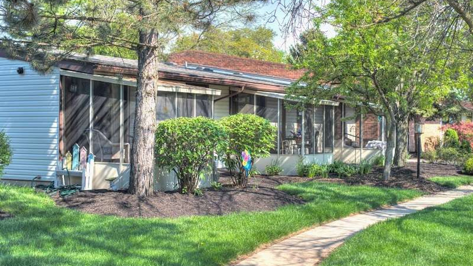 System.Collections.Generic.List`1[AFS.Common.Models.Photo] - Image 1