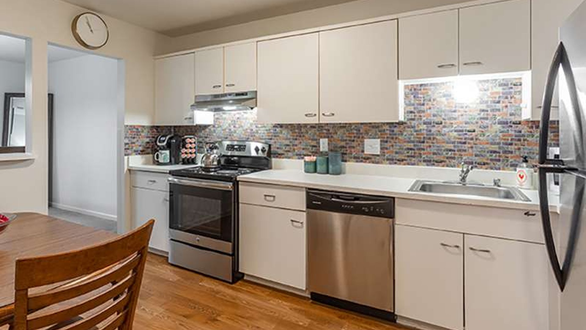 System.Collections.Generic.List`1[AFS.Common.Models.Photo] - Image 3