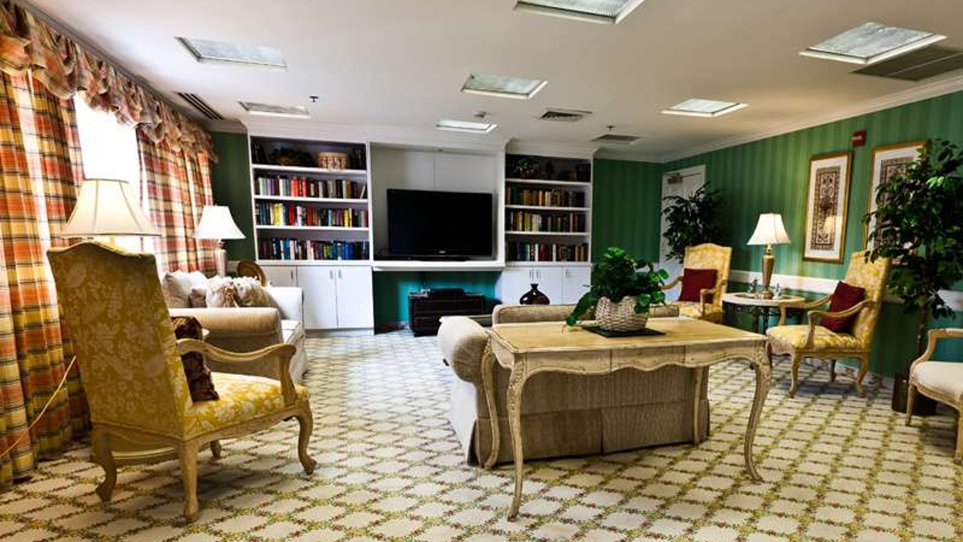 System.Collections.Generic.List`1[AFS.Common.Models.Photo] - Image 3