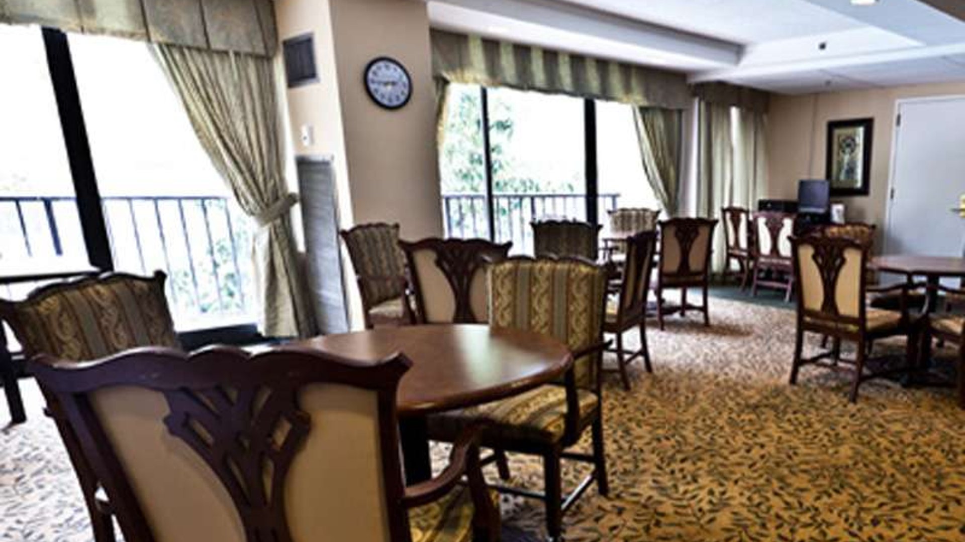 System.Collections.Generic.List`1[AFS.Common.Models.Photo] - Image 2