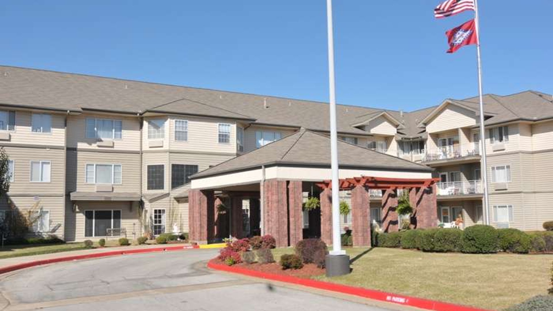 System.Collections.Generic.List`1[AFS.Common.Models.Photo] - Image 1