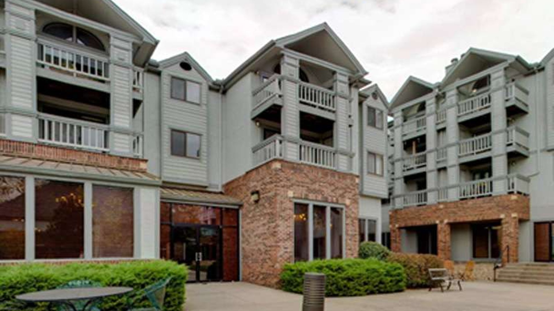 System.Collections.Generic.List`1[AFS.Common.Models.Photo] - Image 1