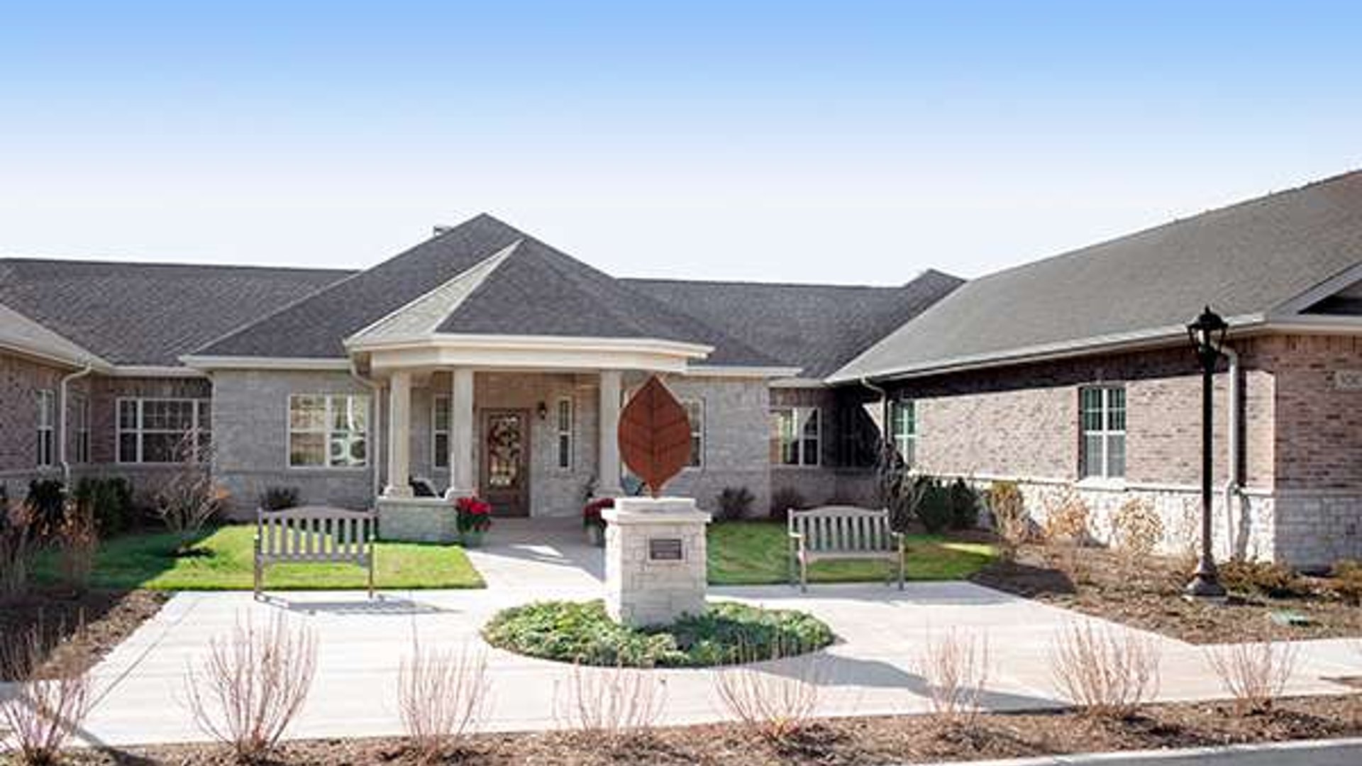 System.Collections.Generic.List`1[AFS.Common.Models.Photo] - Image 1